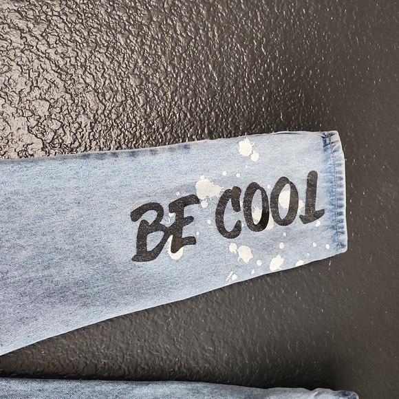 SHEIN girls graffiti 👖 jeans - Picture 7 of 8